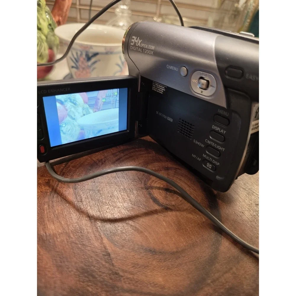 Samsung SC-DC173U 34x Optical Zoom 1200X Digital Cam Recorder.